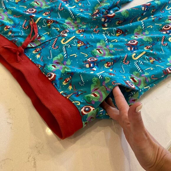 NEW Marvel Disney Cotton Drawstring Christmas Themed Pants with Pockets Size L - Picture 6 of 7